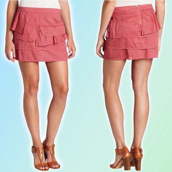 NWT VOLCOM Junior's Whirlpool Mini Skirt Sz Small - Picture 1 of 4